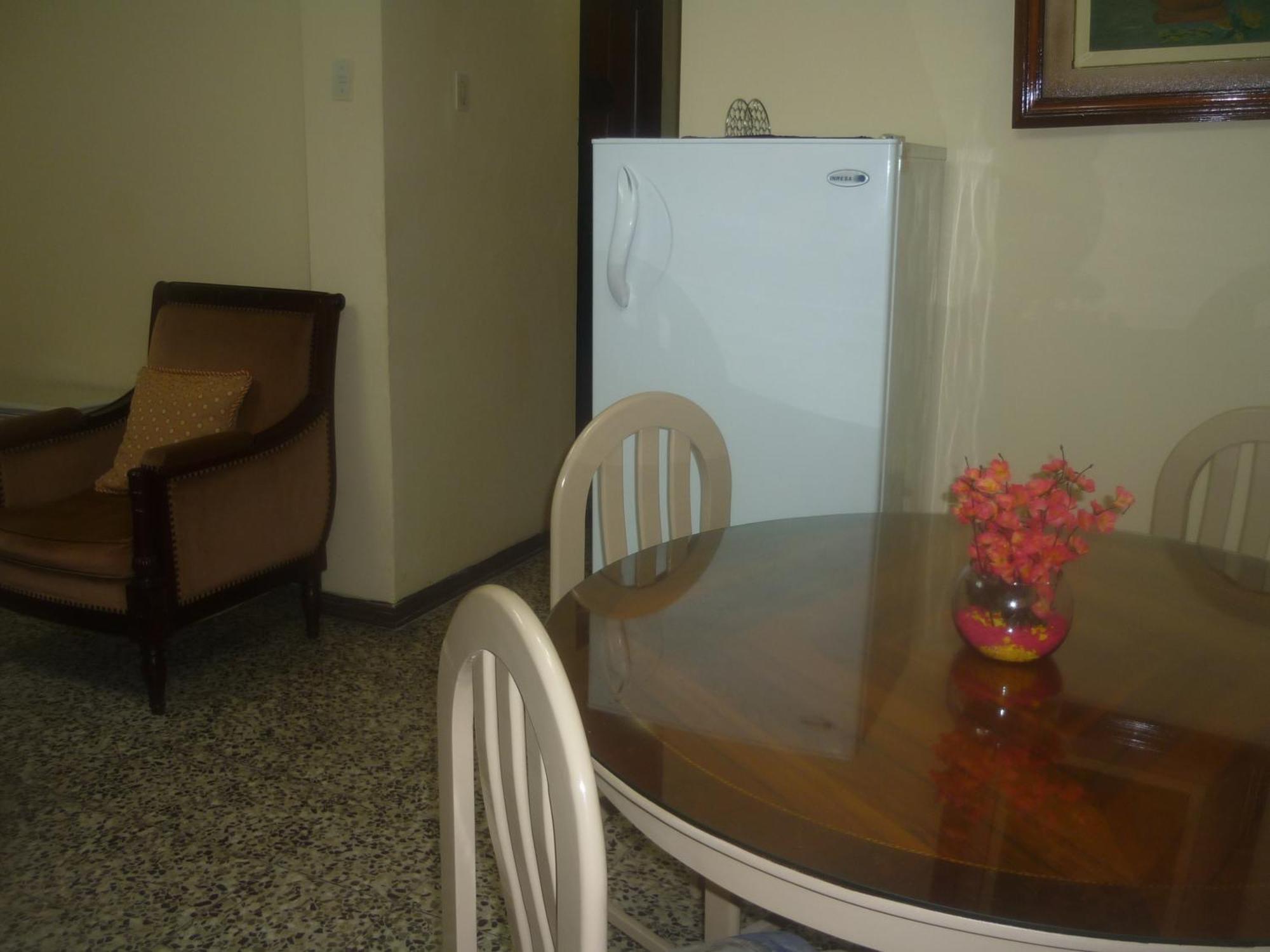 Strenua - Las Quintanas Hostel Trujillo Luaran gambar