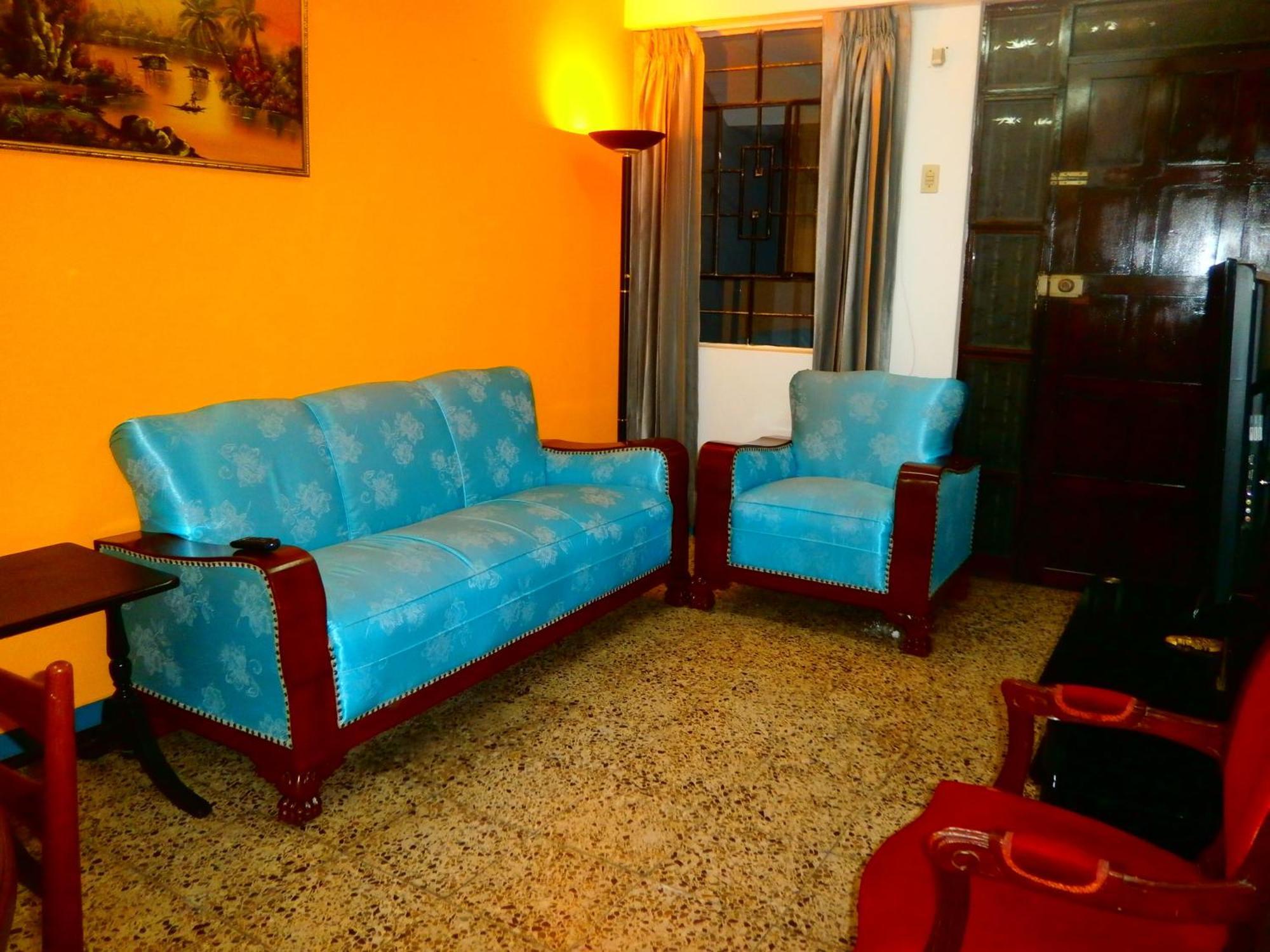 Strenua - Las Quintanas Hostel Trujillo Bilik gambar