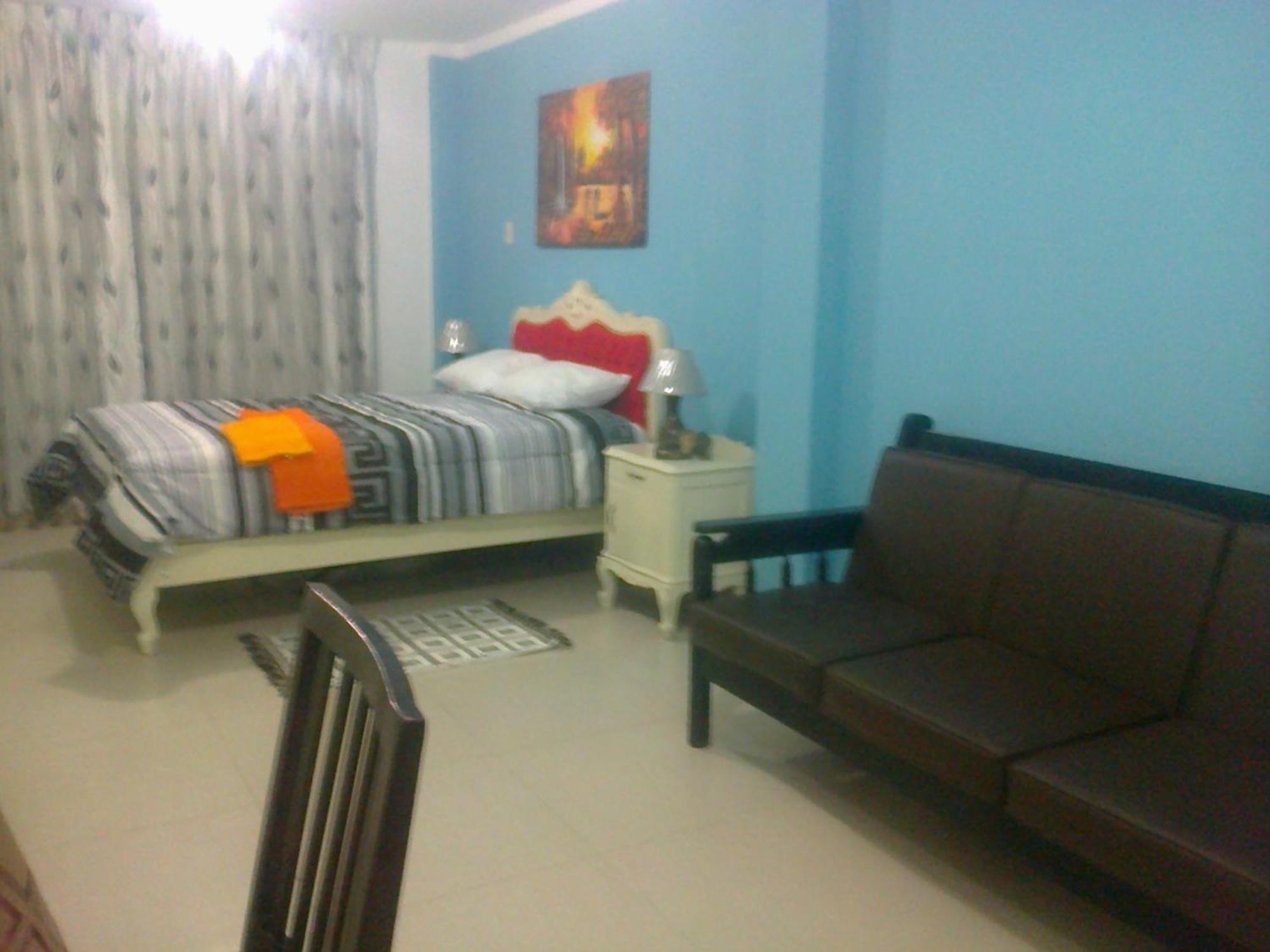 Strenua - Las Quintanas Hostel Trujillo Bilik gambar