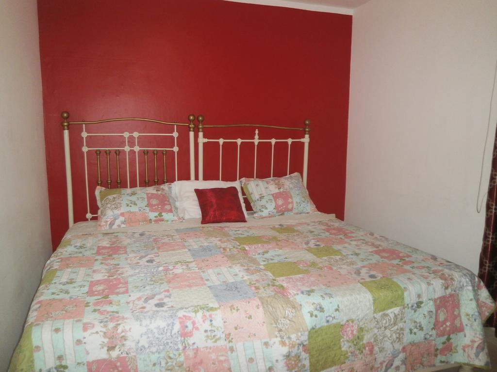 Strenua - Las Quintanas Hostel Trujillo Luaran gambar